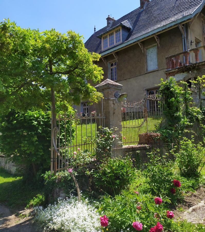 Bed and Breakfast La Fee Des Eaux Vernaison Exteriér fotografie